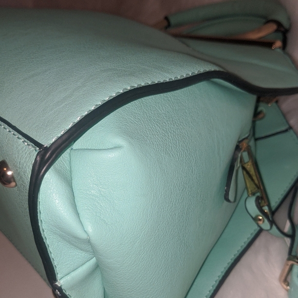 Satchel Cross Body  - Picture 4 of 11